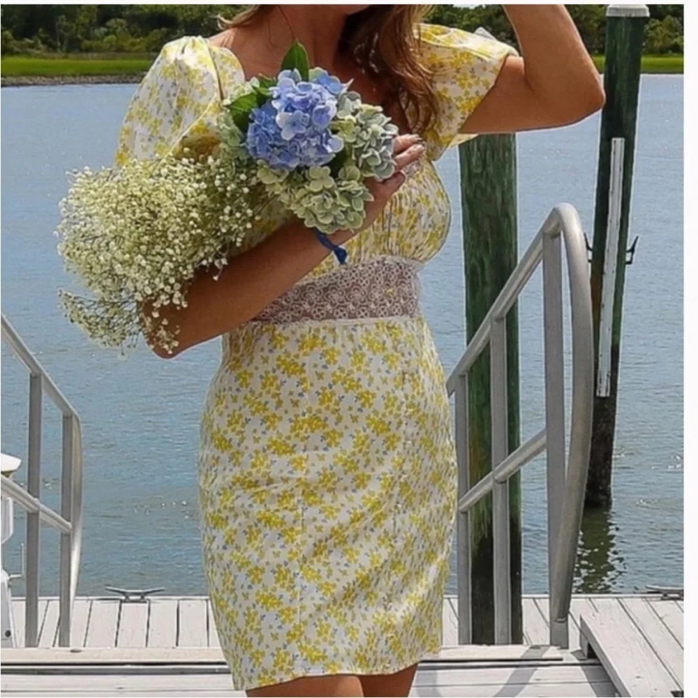 For Love & Lemons Daffodil Floral Sheer Puff Sleeve Lace Dress NWT Size Small
